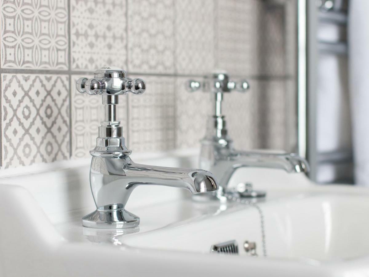 The Cornish Arms Hotel Тависток Екстериор снимка